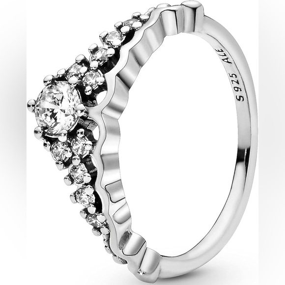 Pandora Fairytale Tiara Ring - Picture 4 of 6